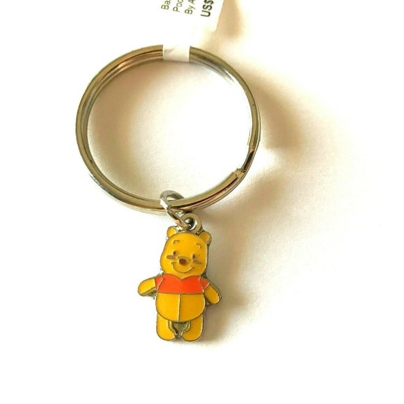 Vintage Disney Winnie the Pooh Bear Keychain Keyring Vintage Disneyana - Picture 1 of 7